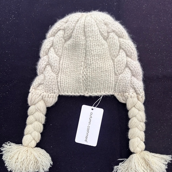Autumn Cashmere hat with braids